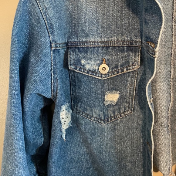 Distressed Cropped Denim Jacket - Picture 3 of 12